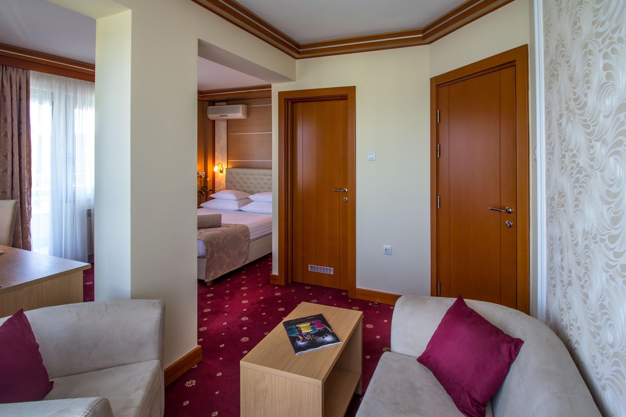 Hotel Cezar Banja Luka Exterior photo