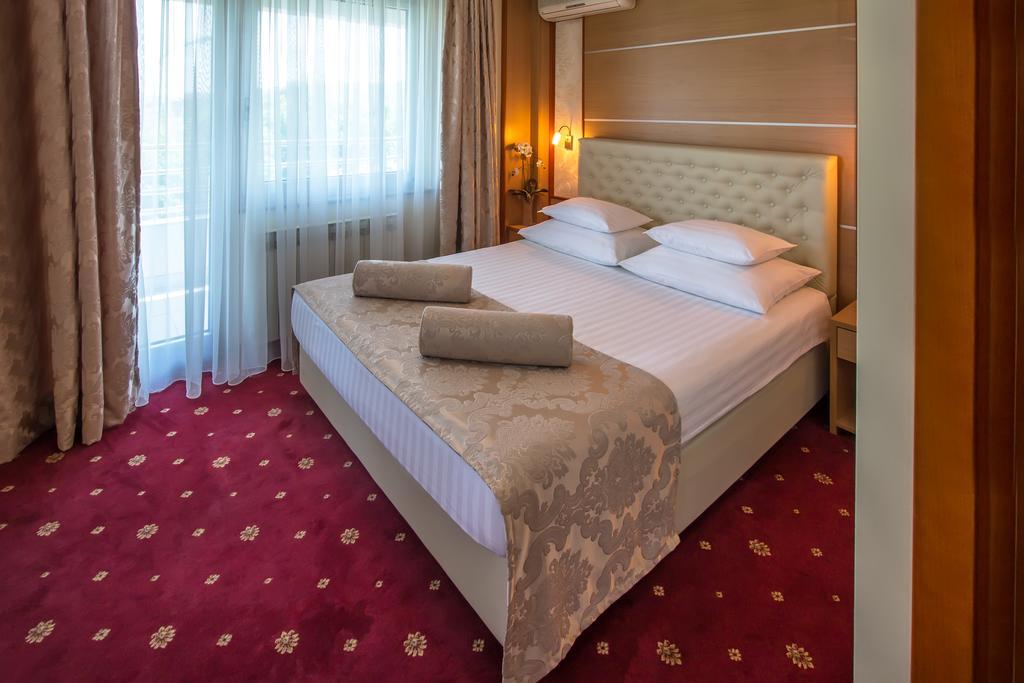 Hotel Cezar Banja Luka Exterior photo
